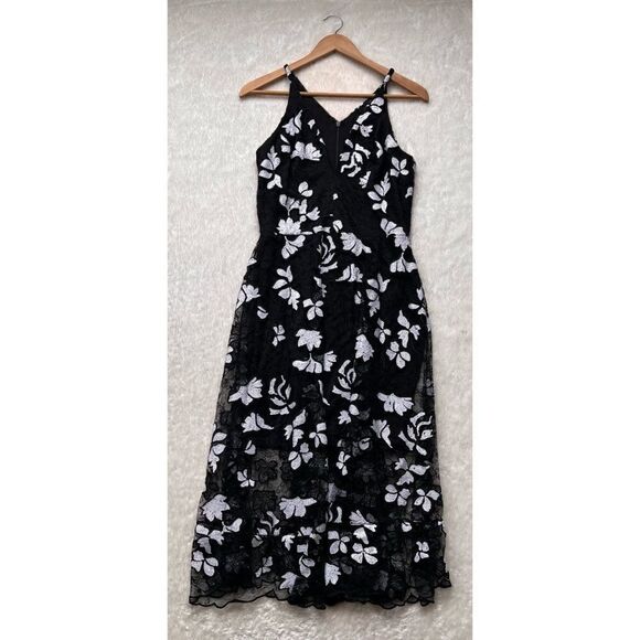 Dress the Population Audrey Plunge Neck Lace Overlay Midi Dress, Size Medium - Picture 8 of 16